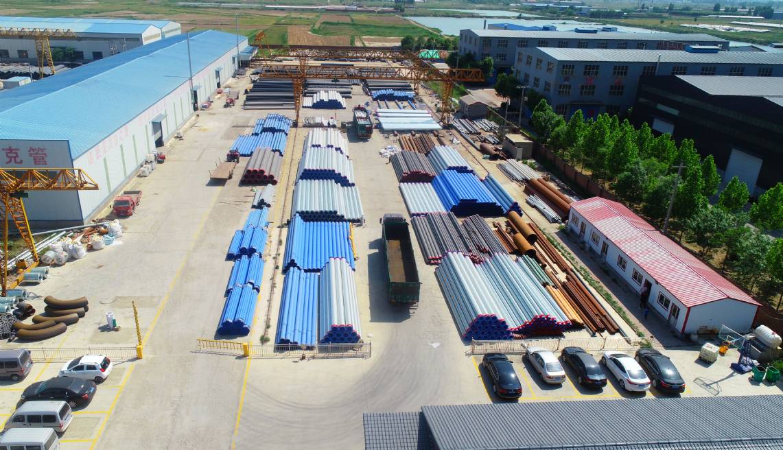 恒誠管道產(chǎn)品庫存區(qū)